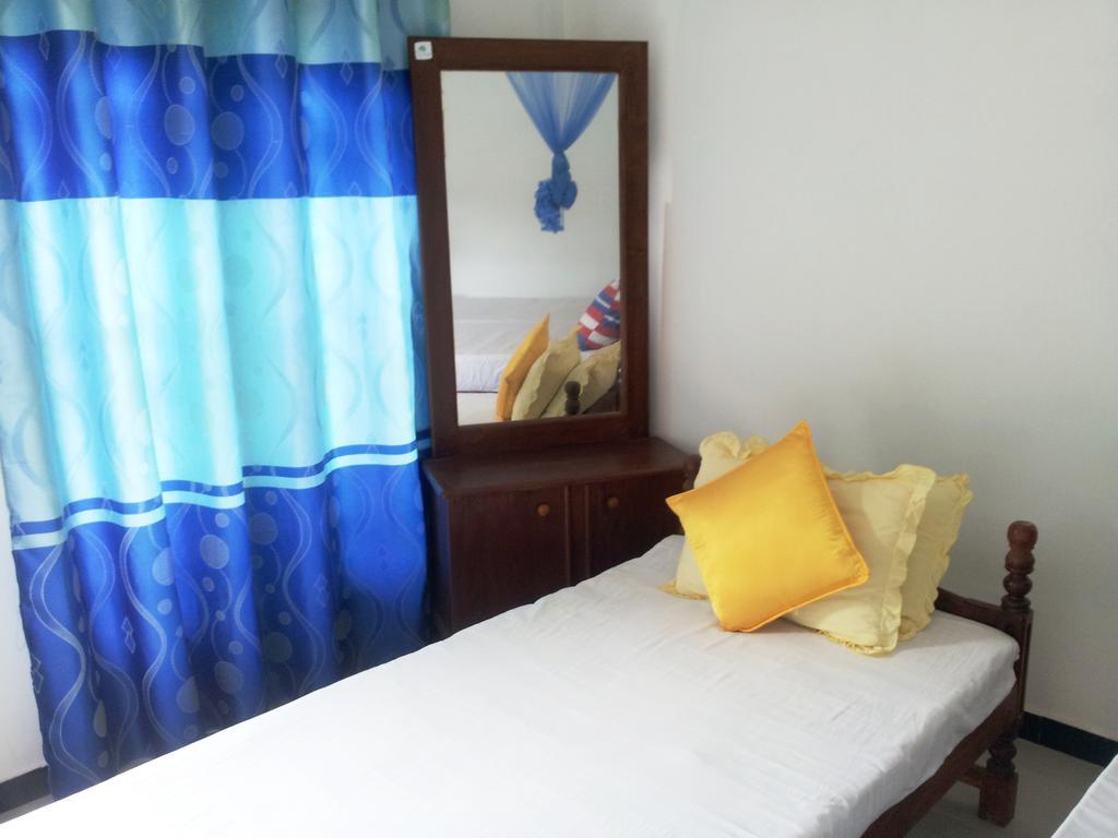 Calidan Bed & Breakfast Mirissa Bagian luar foto