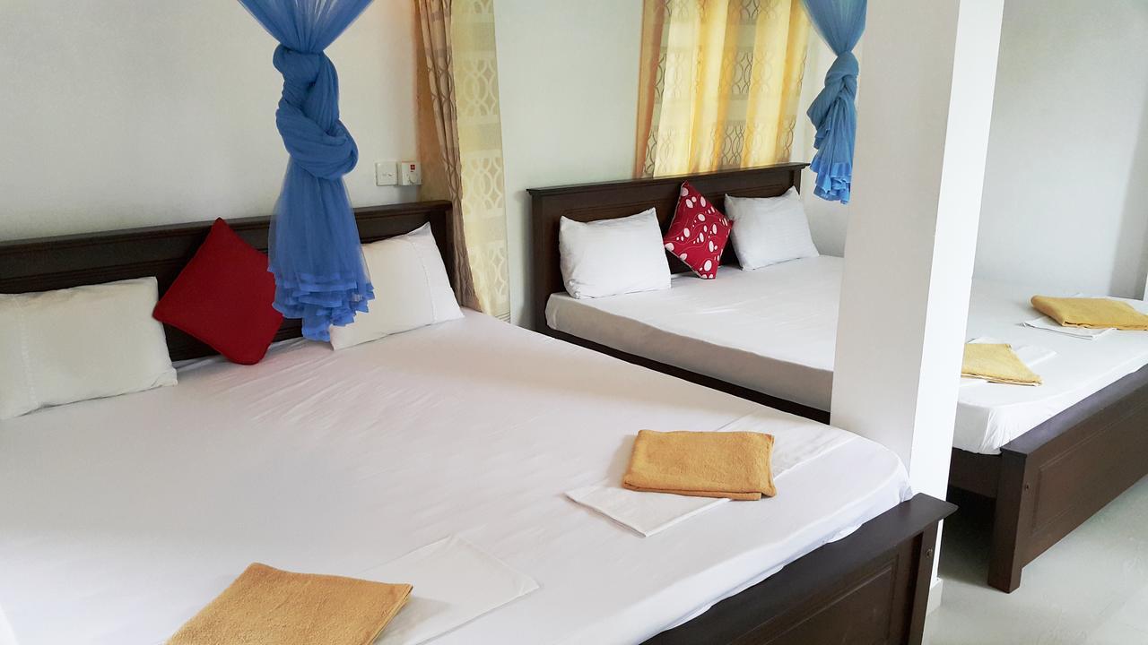 Calidan Bed & Breakfast Mirissa Bagian luar foto